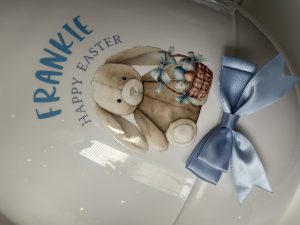 Giant plastic fillable personalised Easter egg - Image 5
